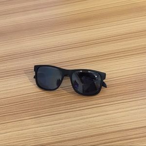 Foster Grant Black Sunglasses